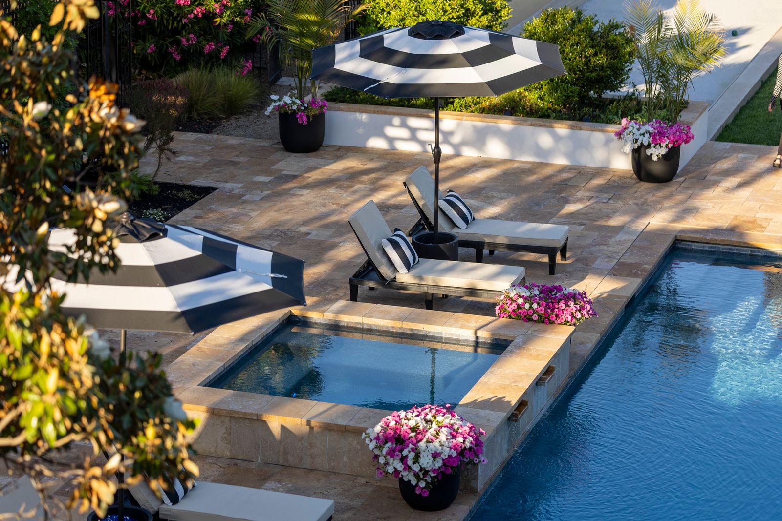 H20 Platinum Pools — Pool Builder